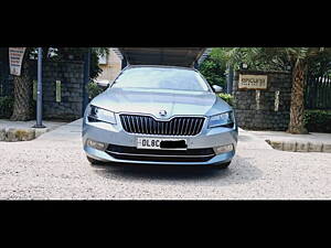 Second Hand Skoda Superb L&K TSI AT in Delhi