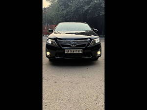 Second Hand Toyota Camry Hybrid in Delhi