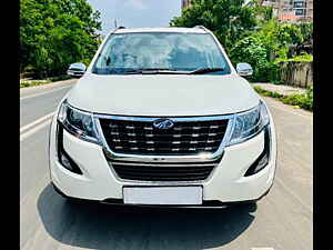 Second Hand महिंद्रा XUV500 w11 ऑटोमैटिक in अहमदाबाद