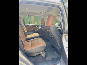 Second Hand Toyota Innova Crysta 2.4 ZX AT 7 STR in Delhi