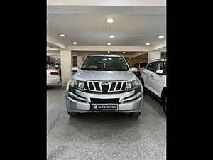 Second Hand மஹிந்திரா  xuv500 w4 in டெல்லி