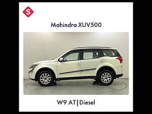 Second Hand Mahindra XUV500 W9 AT in Delhi