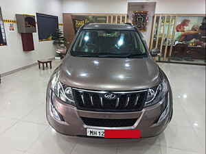 Second Hand महिंद्रा XUV500 w10 ऑटोमैटिक in पुणे