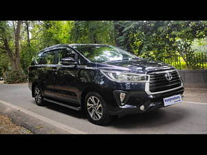 Second Hand Toyota Innova Crysta GX 2.4 AT 7 STR in Delhi