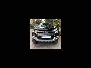 Second Hand Ford Endeavour Titanium 3.2 4x4 AT in Dehradun