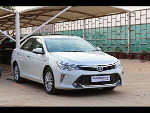 Second Hand Toyota Camry Hybrid in Delhi