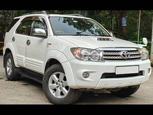 Second Hand Toyota Fortuner 3.0 MT in Mumbai