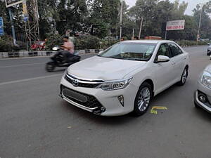 Second Hand Toyota Camry Hybrid in Delhi