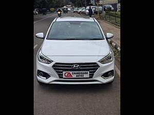 Second Hand Hyundai Verna Fluidic 1.6 VTVT SX Opt AT in Chandigarh