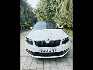 Second Hand Skoda Octavia 2.0 TDI CR Style Plus AT in Delhi