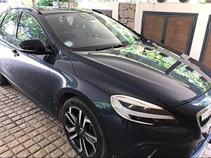 Second Hand Volvo V40 Cross Country D3 Inscription in Bangalore