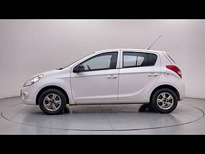 Second Hand Hyundai i20 Asta 1.4 AT with AVN in Bangalore