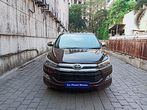 Second Hand Toyota Innova Crysta [2016-2020] 2.8 ZX AT 7 STR [2016-2020] in India