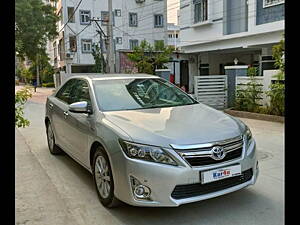 Second Hand Toyota Camry 2.5L AT in Hyderabad