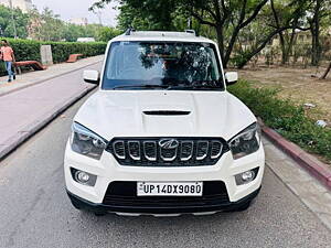 Second Hand Mahindra Scorpio S7 120 2WD 8 STR in Delhi