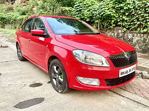 Second Hand Skoda Rapid Ambition 1.6 MPI AT Plus in Mumbai