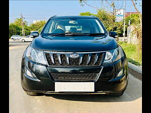 Second Hand Mahindra XUV500 W6 in Ahmedabad