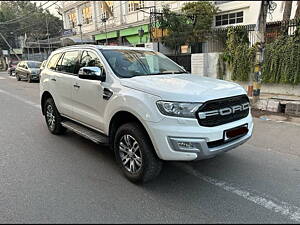 Second Hand Ford Endeavour Titanium 3.2 4x4 AT in Delhi