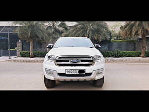 Second Hand Ford Endeavour Titanium 3.2 4x4 AT in Delhi