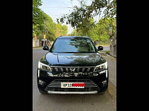 Second Hand Mahindra XUV300 W8 (O) 1.5 Diesel AMT Dual Tone in Lucknow