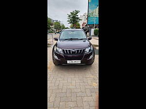 Second Hand Mahindra XUV500 W8 AWD in Vadodara