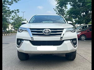 Second Hand Toyota Fortuner [2016-2021] 2.8 4x2 AT [2016-2020] in Mumbai
