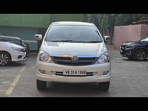 Second Hand Toyota Innova 2.5 E in Kolkata