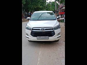 Second Hand Toyota Innova Crysta 2.4 G 7 STR [2016-2017] in Varanasi