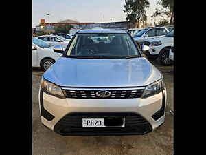 Second Hand మహీంద్రా XUV300	 1.5 w6 [2019-2020] in లుధియానా