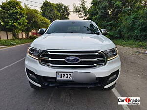 Second Hand Ford Endeavour Trend 2.2 4x2 AT in Lucknow