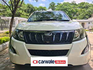 Second Hand महिंद्रा XUV500 w6 in लखनऊ