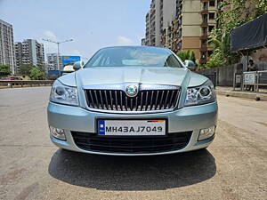 Second Hand Skoda Laura Ambiente 1.9 TDI AT in Mumbai