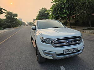 Second Hand Ford Endeavour Trend 2.2 4x2 AT in Faridabad