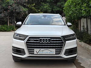 Second Hand Audi Q7 45 TDI Premium Plus in Hyderabad