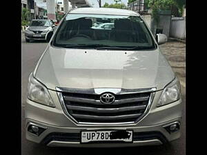 Second Hand Toyota Innova 2.5 ZX 7 STR BS-IV in Kanpur