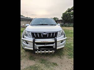 Second Hand Mahindra XUV500 W10 in Hyderabad