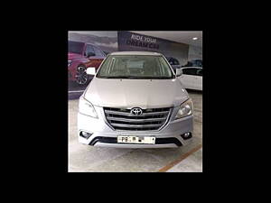 Second Hand Toyota Innova 2.5 ZX 7 STR BS-III in Ludhiana