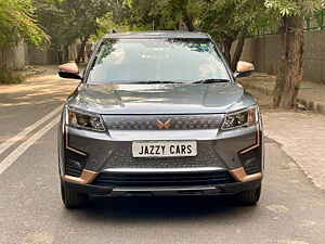 Second Hand महिंद्रा xuv400 EL 39.4 kwh in दिल्ली