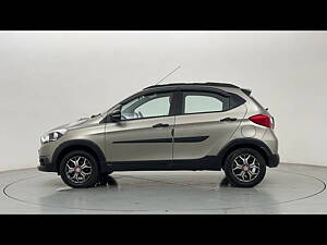 Second Hand Tata Tiago NRG Petrol in Delhi