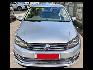 Second Hand Volkswagen Vento Highline Plus 1.2 (P) AT 16 Alloy in Bangalore