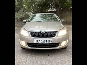 Second Hand Skoda Rapid Ambition 1.6 MPI AT in Ghaziabad