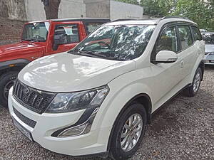 Second Hand Mahindra XUV500 W10 in Dehradun