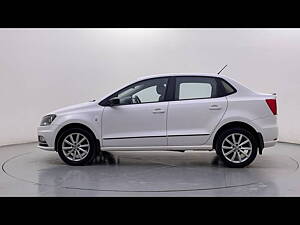 Second Hand Volkswagen Ameo Highline1.2L Plus (P) 16 Alloy [2017-2018] in Bangalore