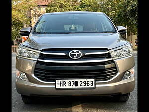 Second Hand Toyota Innova Crysta GX 2.4 7 STR in Delhi