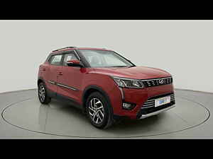 Second Hand महिंद्रा xuv300 w8 (o) 1.2 पेट्रोल एएमटी in बैंगलोर