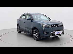 Second Hand महिंद्रा xuv300 w8 (o) 1.5 डीज़ल [2020] in पुणे