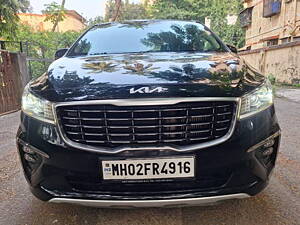 Second Hand Kia Carnival Limousine Plus 7 STR in Mumbai