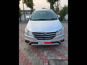 Second Hand Toyota Innova 2.5 V 7 STR in Ludhiana