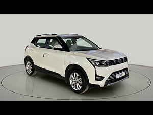 Second Hand महिंद्रा xuv300 w8 1.5 डीज़ल [2020] in इलाहाबाद