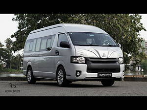 Second Hand Toyota Commuter HiAce 3.0 L in Kochi